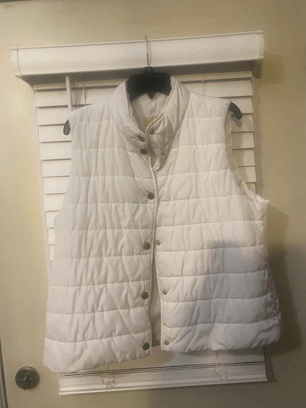 MICHAEL Michael Kors White Quilted Puffer Vest
